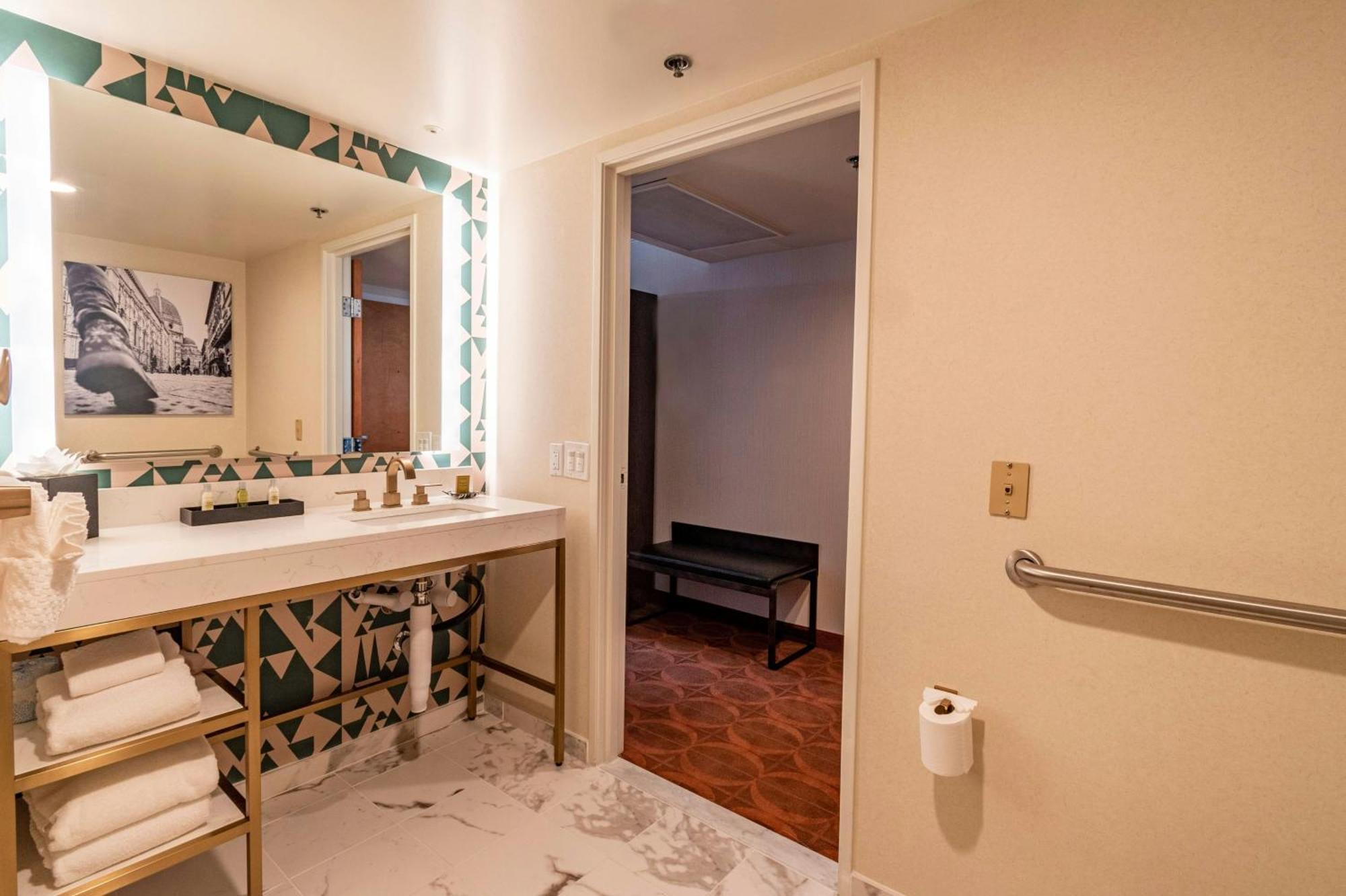 The Little Italy Downtown Hotel