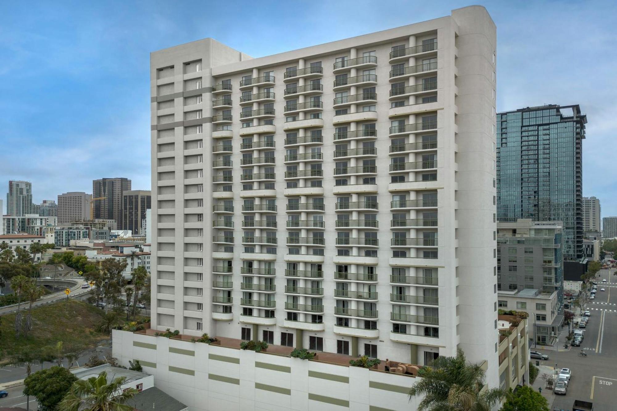 Hotel The Little Italy Downtown 4*